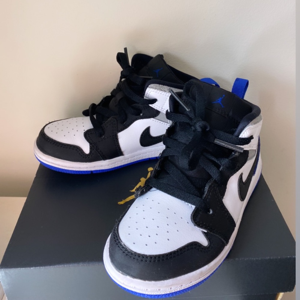 Toddler Air Jordan 1 Mid Sneakers